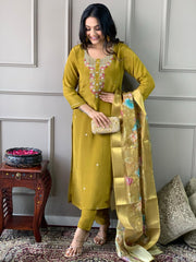 YELLOW GREEN COLOURED WOMEN'S VISCOSE CHANDERI KURTA WITH PANT DUPATTA SET