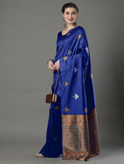 THE BANARASI SAREEIS MADE UP OF SILK THREADS WOVEN USING