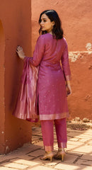 PEACH COLOURED WOMEN'S SILK KURTA WITH DUPATTA SET