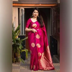 THE BANARASI SAREEIS MADE UP OF SILK THREADS WOVEN USING