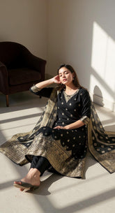 BLACK COLOURED WOMEN'S SILK KURTA WITH DUPATTA SET