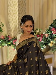 THE BANARASI SOFT SILK SAREE MADE UP OF SILK THREADS WOVEN USING