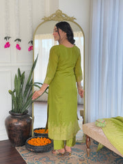 GREEN COLOURED WOMEN'S VISCOSE JACQUARD KURTA WITH PANT DUPATTA SET