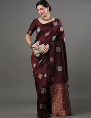 THE BANARASI SAREEIS MADE UP OF SILK THREADS WOVEN USING
