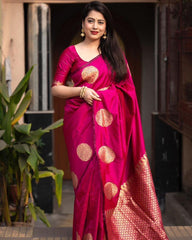 THE BANARASI SAREEIS MADE UP OF SILK THREADS WOVEN USING