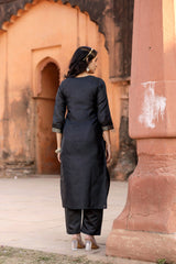 BLACK COLOURED TREDITIONAL WEAR KURTA SET