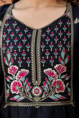 BLACK COLOURED TREDITIONAL WEAR KURTA SET