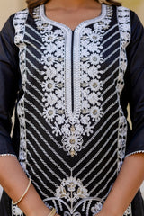 Black Pure Silk Kurta Set with Embroidery & Jacquard Dupatta | Women’s Partywear & Ethnic Collection Malaysia