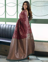 Banarasi Silk Blend Saree for Women | Maroon & Dark Green Woven Saree with Golden Border | Indian Traditional Saree with Blouse Piece | Party Wear Saree Malaysia Online Shopping