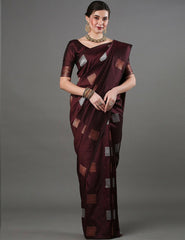 THE BANARASI SAREEIS MADE UP OF SILK THREADS WOVEN USING