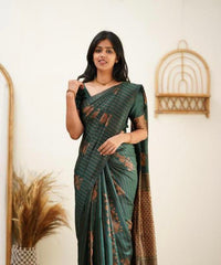 THIS GORGEOUS SILK SAREE MAKES IT EXTREMELY STUNNING WEAVES