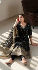 BLACK COLOURED WOMEN'S SILK KURTA WITH DUPATTA SET