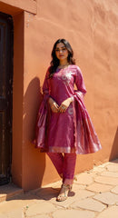 PEACH COLOURED WOMEN'S SILK KURTA WITH DUPATTA SET