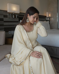 WHITE COLOURED WOMEN'S GEORGETTE EMBROIDERED KURTA WITH PANT DUPATTA SET