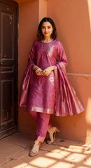 PEACH COLOURED WOMEN'S SILK KURTA WITH DUPATTA SET