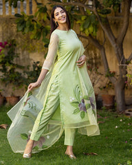 Beautifull Organza tabby Fabriced Hand Printed Demanding Kurta Set