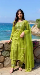 MAHENDI COLOURED WOMEN'S RAYON KURTA WITH DUPATTA SET