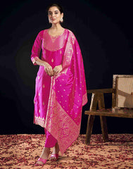 PINK COLOURED WOMEN'S VISCOSE RAYON KURTA WITH DUPATTA SET
