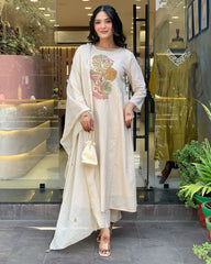 CREAM COLOURED WOMEN'S RAYON KURTA WITH DUPATTA SET