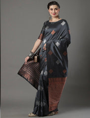 THE BANARASI SAREEIS MADE UP OF SILK THREADS WOVEN USING