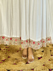 KANIKA WHITE COLOURED WOMEN'S CHANDERI KURTA SET