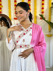 KANIKA WHITE COLOURED WOMEN'S CHANDERI KURTA SET