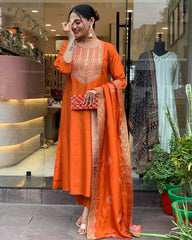 KRITVA ORANGE COLOURED WOMEN'S CHANDERI SILK KURTA SET