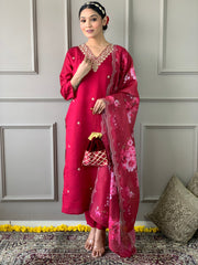 LEELA PINK COLOURED WOMEN'S VISCOSE CHANDERI KURTA SET