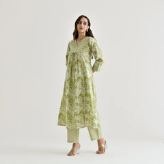 MOTI LEMON GREEN COLOURED WOMEN'S RAYON SLUB LACE WORK KURTA WITH PANT SET