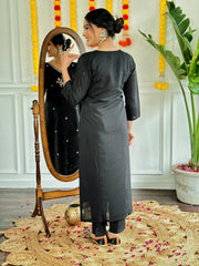 BLACK COLOURED WOMEN'S VISCOSE RAYON KURTA SET
