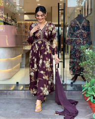 MAROON COLOURED WOMEN'S GEORGETTE KURTA WITH PANT DUPATTA SET