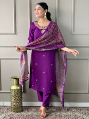 PURPLE COLOURED WOMEN'S RAYON SLUB EMBROIDERED STRAIGHT KURTA WITH PANT DUPATTA SET
