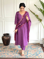 PURPLE COLOURED WOMEN'S VISCOSE CHANDERI EMBROIDERED KURTA WITH PANT DUPATTA SET