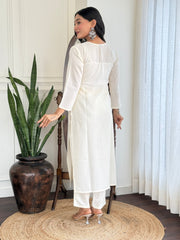 WHITE COLOURED WOMEN'S VISCOSE BLEND REYON EMBROIDERED KURTA WITH PANT DUPATTA SET