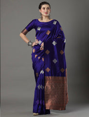 THE BANARASI SAREEIS MADE UP OF SILK THREADS WOVEN USING