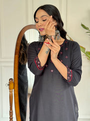 BLACK COLOURED WOMEN'S REYON SLUB EMBROIDERED KURTA WITH PANT DUPATTA SET