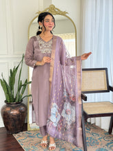 RADHA GREY COLOURED WOMEN'S VISCOSE CHINNON KURTA WITH PANT DUPATTA SET