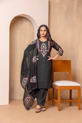 SUCHI BLACK COLOURED WOMEN'S HEAVY FAUX GEORGETTE KURTA WITH PANT DUPATTA SET