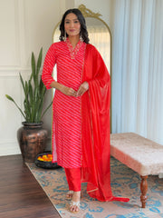 ORANGE COLOURED WOMEN'S MUSLIN EMBROIDERED KURTA WITH PANT DUPATTA SET