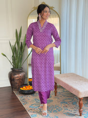 PURPLE COLOURED WOMEN'S MUSLIN EMBROIDERED KURTA WITH PANT DUPATTA SET