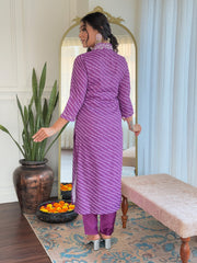 PURPLE COLOURED WOMEN'S MUSLIN EMBROIDERED KURTA WITH PANT DUPATTA SET