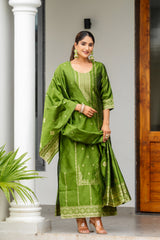 MAHENDI COLOURED WOMEN'S POLYSTER KURTA WITH DUPATTA SET