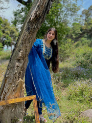 BLUE COLOURED WOMEN'S RAYON KURTA WITH DUPATTA SET