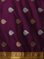 THE BANARASI SAREEIS MADE UP OF SILK THREADS WOVEN USING