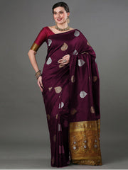 THE BANARASI SAREEIS MADE UP OF SILK THREADS WOVEN USING