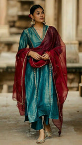 Green Kurta And Pant Tissue Embroidered Aari V Neck Set