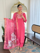 RADHA PINK COLOURED WOMEN'S VISCOSE CHINNON KURTA WITH PANT DUPATTA SET