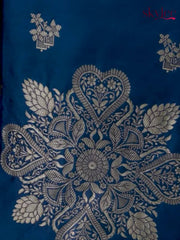 SKYLEE Women’s Floral Woven Silk Blend Kurta Set with Trousers & Dupatta | Indian Ethnic Wear | Party & Festive Outfit Malaysia