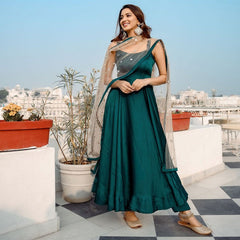 Elegant Pearl-Embellished Kurti Set with Blouse