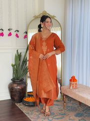 OREAGE  COLOURED  WOMEN'S VISCOSE JACQUARD   KURTA  WITH PANT DUPATTA  SET